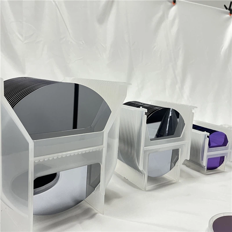 Wafer Silikon yang Diolah